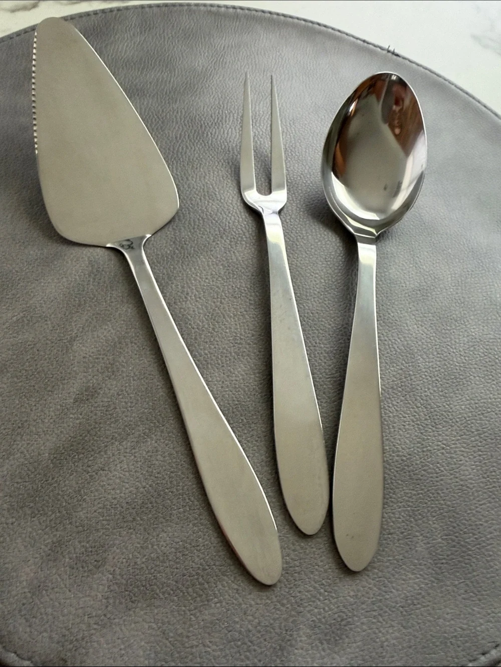 Crate & Barrel 3 Piece Serving Set